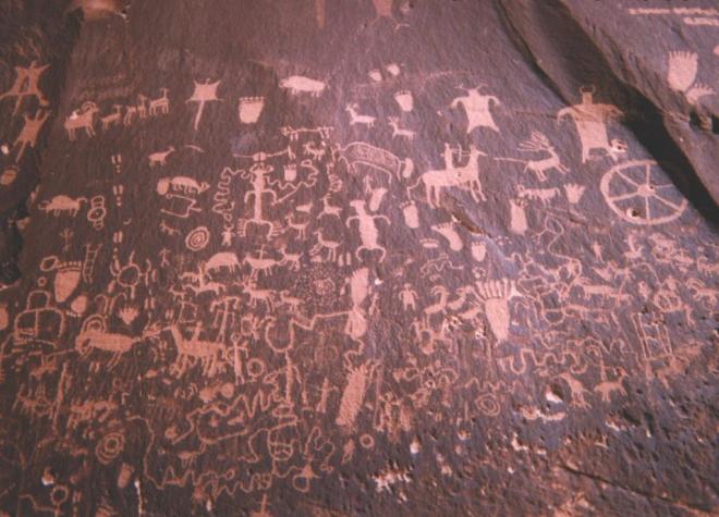 Newspaper_rock